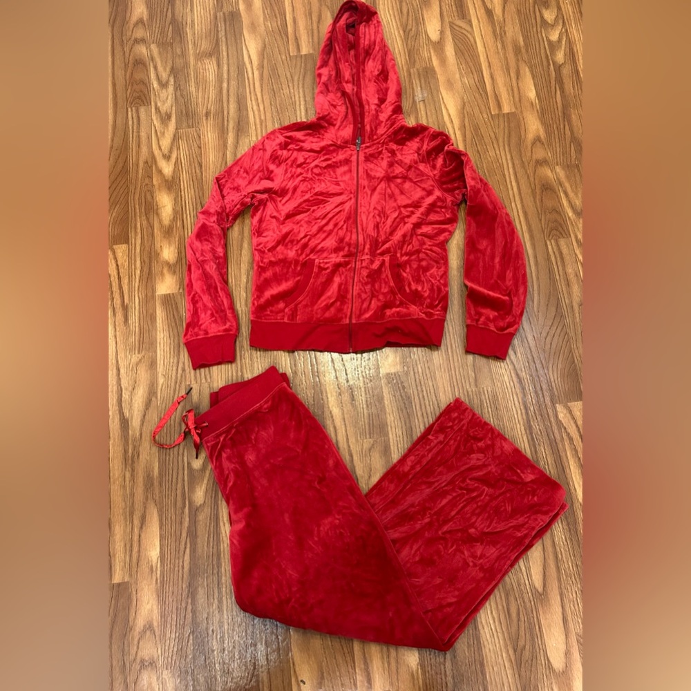 Victoria's Secret Red Plush And Lush Set